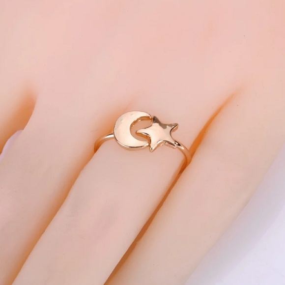 🌹STAR & MOON RESIZABLE RING! - Picture 3 of 5